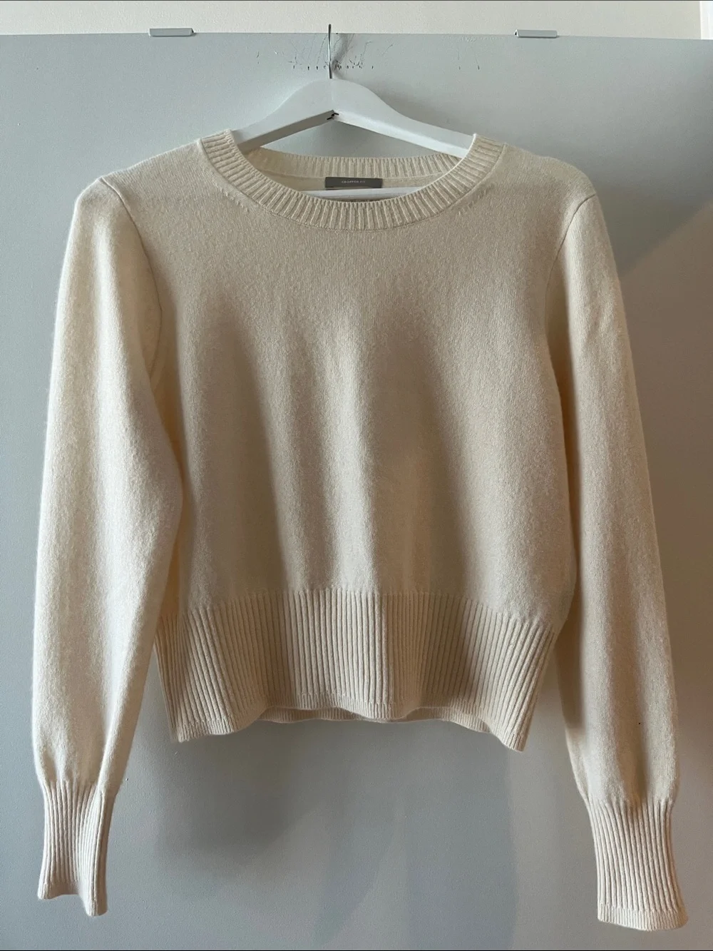 J.Crew | Cashmere shrunken crew neck sweater | Heather Natural | Size M